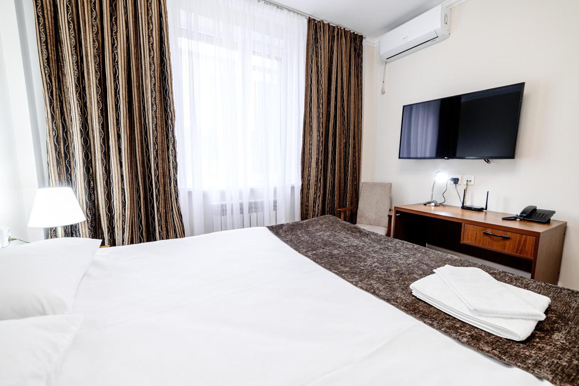 Chagala Hotel Aksai Aksay ภายนอก รูปภาพ