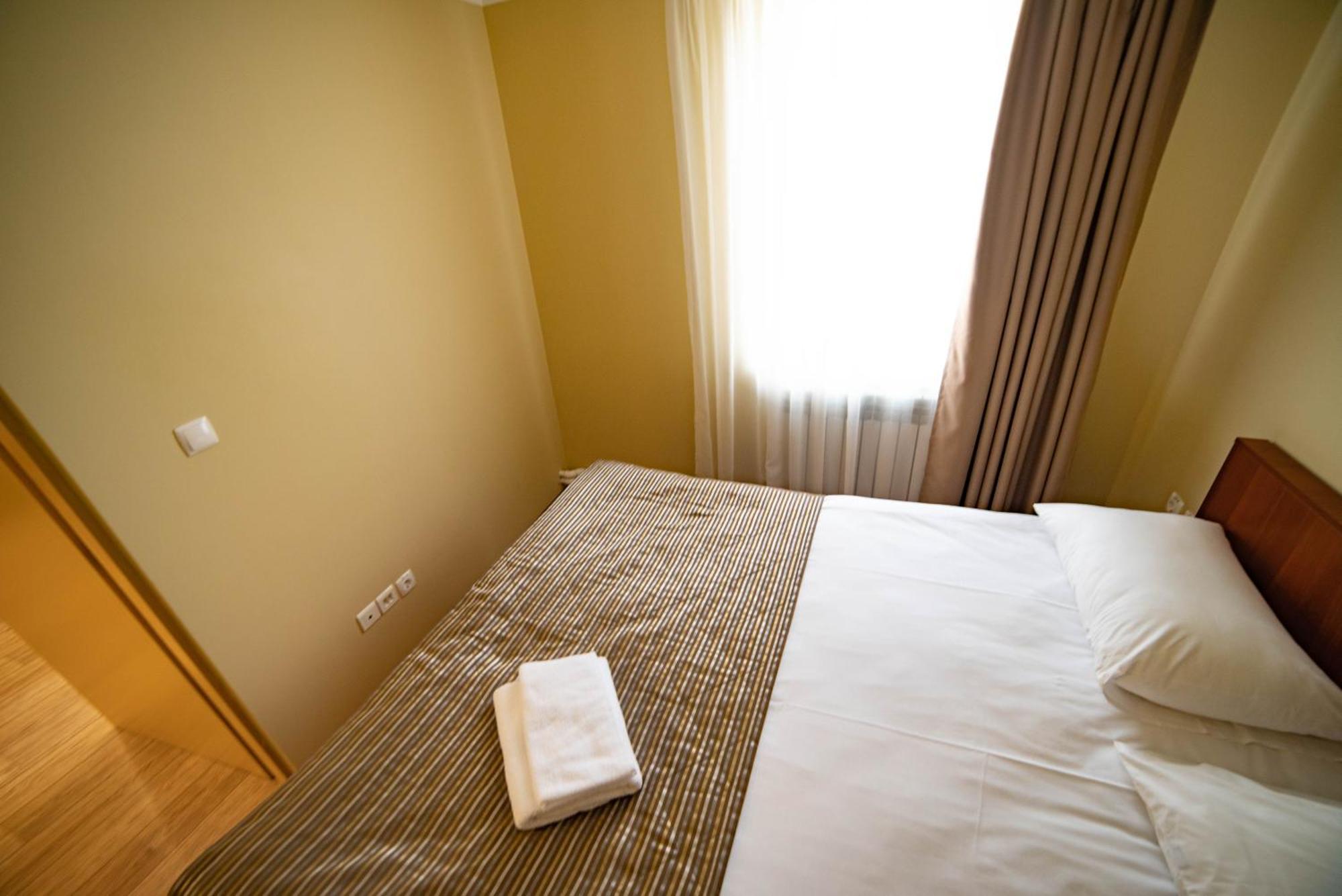 Chagala Hotel Aksai Aksay ภายนอก รูปภาพ
