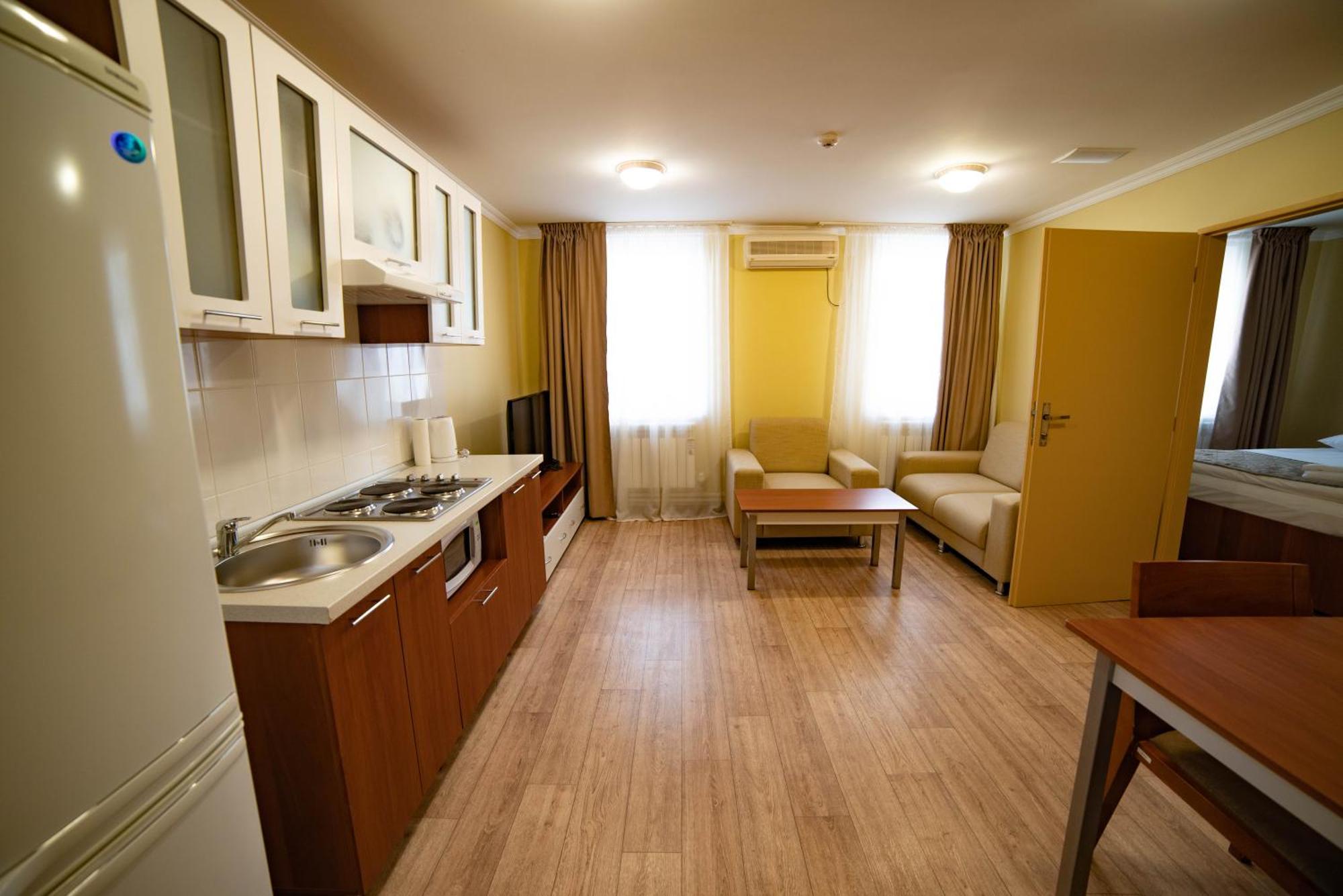Chagala Hotel Aksai Aksay ภายนอก รูปภาพ